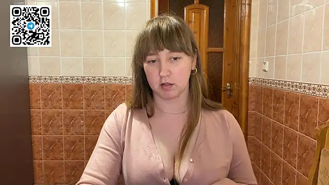 MaroonMoon  online show from 04.18.26