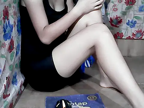 Snapshot of pinay-momm1682 chatting on 04.14.26 pinay-momm1682 online show from 04.14.26