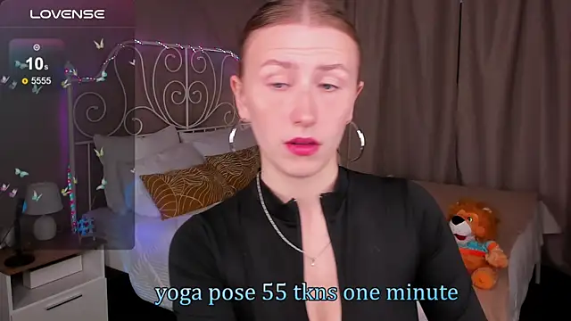 Snapshot of VesperaCeleste chatting on 09.13.25 VesperaCeleste online show from 09.13.25