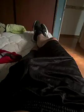 Snapshot of disvla chatting on 11.27.25 disvla online show from 11.27.25