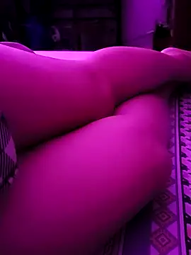 Snapshot of Night_nice12 chatting on 09.25.25 Night nice12 online show from 09.25.25