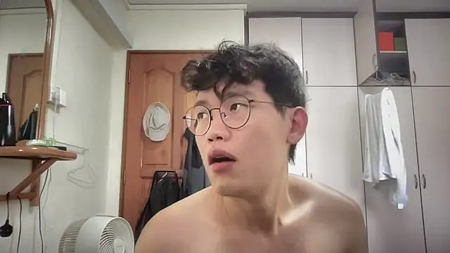 Passionatetwink2 online show from 09.21.25