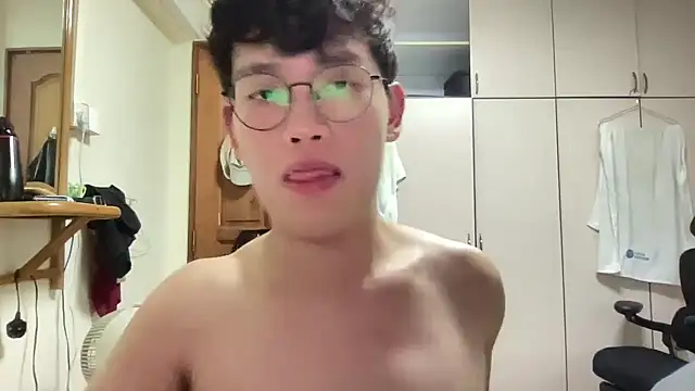 Passionatetwink2 online show from 09.25.25