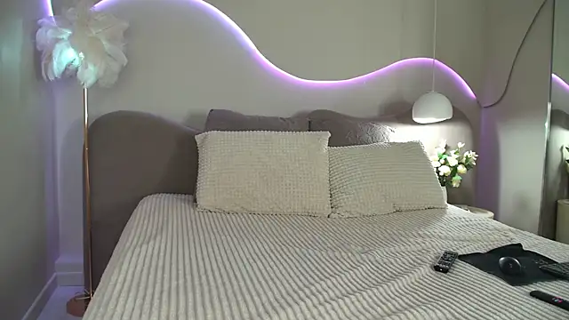 NicolSpace online show from 04.13.26