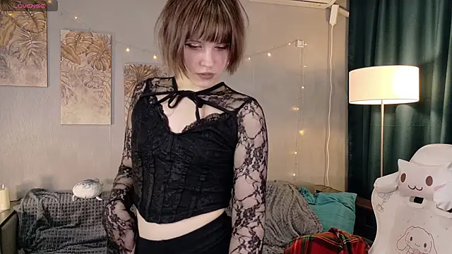 KikiMoor online show from 02.26.26