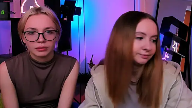 mila glow1 online show from 11.18.25