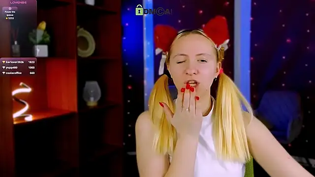 mila glow1 online show from 03.02.26