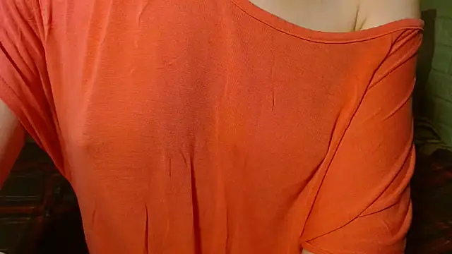 Snapshot of LorraineOSun chatting on 06.13.26 LorraineOSun online show from 06.13.26