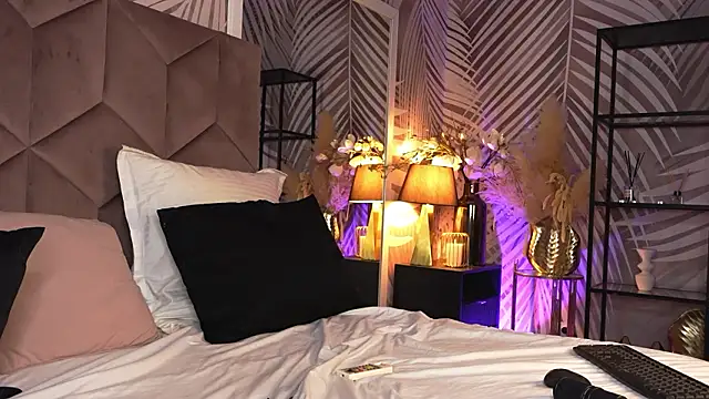 EvaRhea online show from 03.19.26