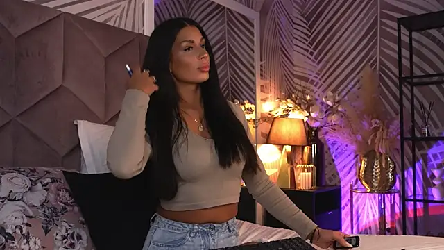 EvaRhea online show from 04.21.26