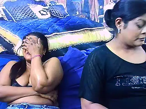 IndianSexyLady4u online show from 12.02.25