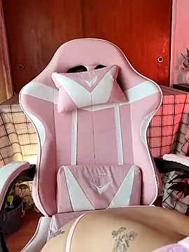 Snapshot of Jess_tattoo11 chatting on 09.10.25 Jess tattoo11 online show from 09.10.25