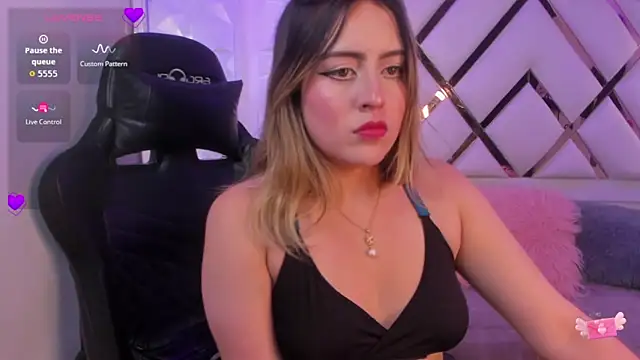 Jenny Wolridge  online show from 10.27.25