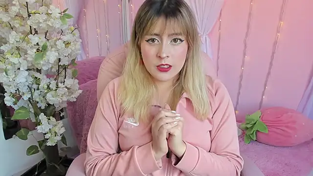 Jenny Wolridge  online show from 02.21.26