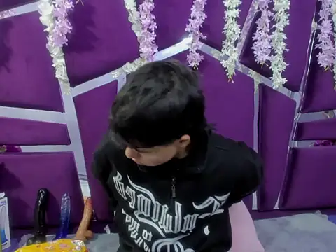 Bruno Cruzz online show from 02.04.26