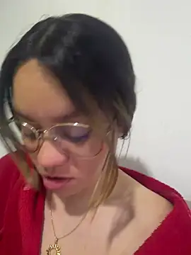 Sky Junne online show from 04.18.26