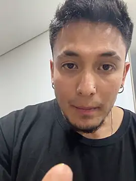 Snapshot of JeanLust chatting on 10.04.25 JeanLust online show from 10.04.25