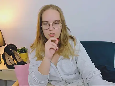 AliceCrazy69 online show from 11.28.25