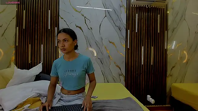 VictoriaDuart online show from 12.01.25