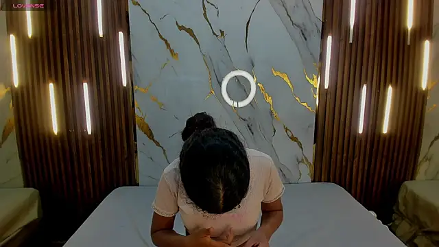 VictoriaDuart online show from 03.23.26