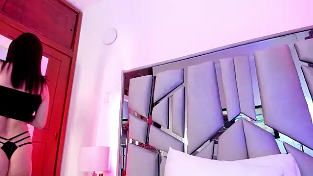  valeria saenz  online show from 10.04.25