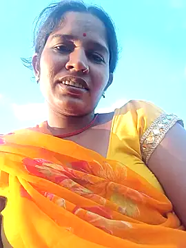 Snapshot of Hot_Seema83 chatting on 10.02.25 Hot Seema83 online show from 10.02.25