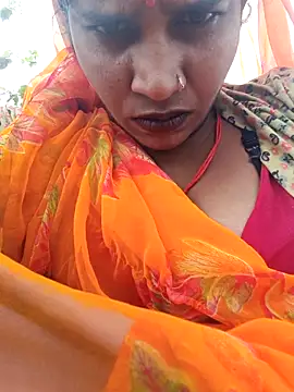 Snapshot of Hot_Seema83 chatting on 10.29.25 Hot Seema83 online show from 10.29.25