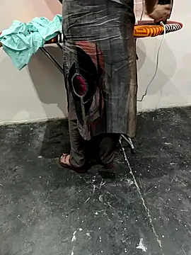 Snapshot of LustySundari chatting on 09.29.25 LustySundari online show from 09.29.25