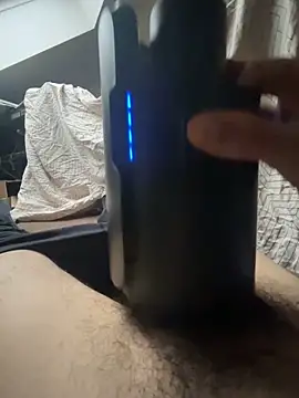 Snapshot of eltet12 chatting on 11.02.25 eltet12 online show from 11.02.25