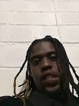 Snapshot of Wuu2now chatting on 10.14.25 Wuu2now online show from 10.14.25