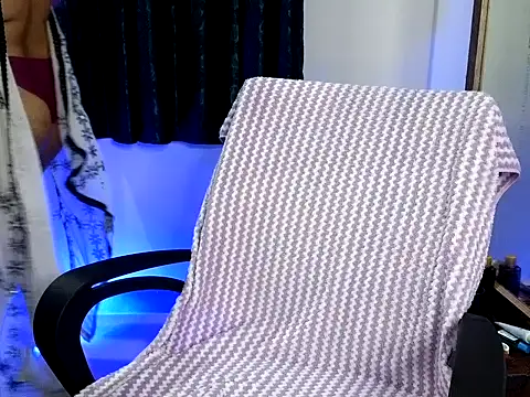 Snapshot of mansi201 chatting on 10.01.25 mansi201 online show from 10.01.25