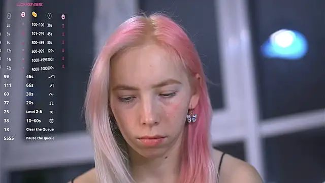 JuliannaWenger online show from 11.23.25