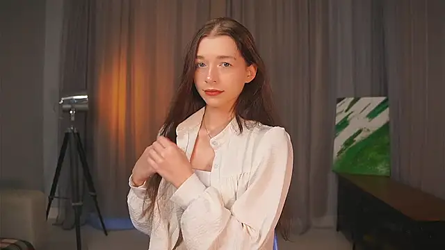 Snapshot of RoxieBolich chatting on 09.26.25 RoxieBolich online show from 09.26.25