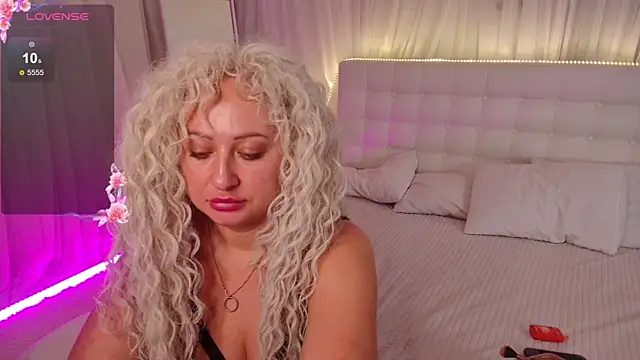 Lilit 1Love online show from 12.18.25