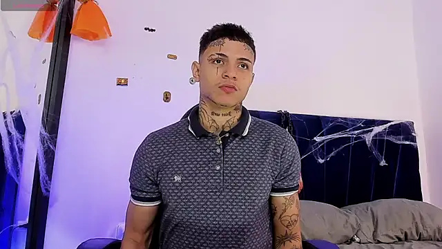 Snapshot of john_mystic chatting on 10.23.25 john mystic online show from 10.23.25