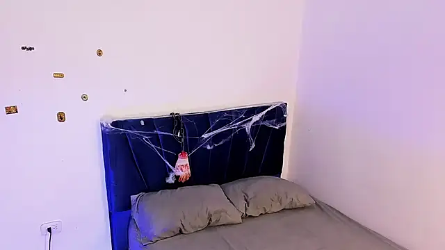 Snapshot of john_mystic chatting on 10.26.25 john mystic online show from 10.26.25