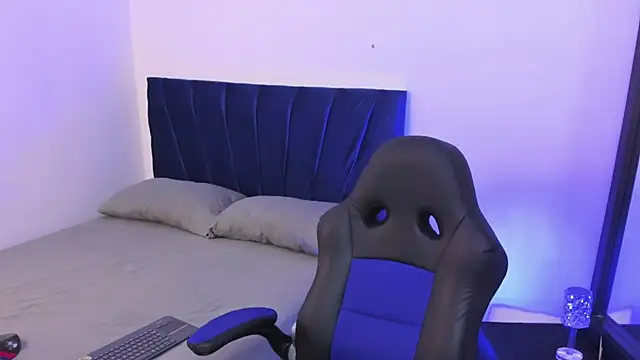 Snapshot of john_mystic chatting on 11.09.25 john mystic online show from 11.09.25