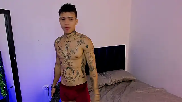 Snapshot of john_mystic chatting on 11.20.25 john mystic online show from 11.20.25