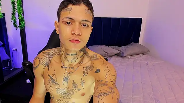 Snapshot of john_mystic chatting on 11.25.25 john mystic online show from 11.25.25