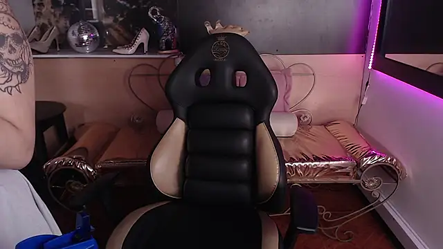 Nasly Dream online show from 10.10.25