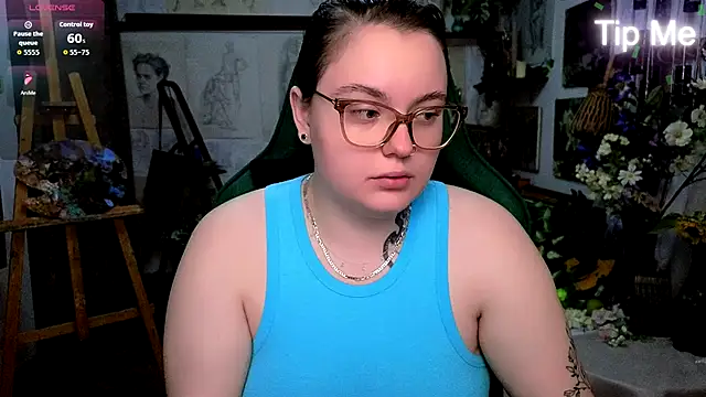 Snapshot of KatrinClark chatting on 09.11.25 KatrinClark online show from 09.11.25