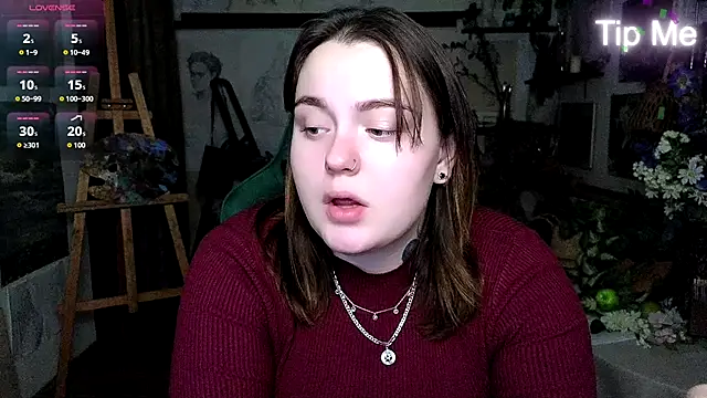 Snapshot of KatrinClark chatting on 09.29.25 KatrinClark online show from 09.29.25