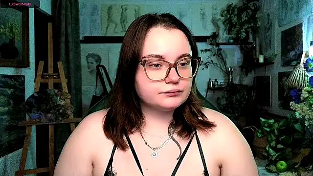 Snapshot of KatrinClark chatting on 10.06.25 KatrinClark online show from 10.06.25