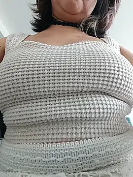 LylaVixxen online show from 10.29.25