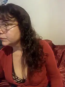 Snapshot of Violaine13 chatting on 09.24.25 Violaine13 online show from 09.24.25