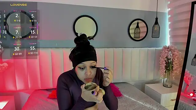 Mila Hank  online show from 12.20.25