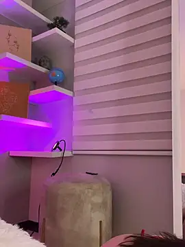 Mila Hank  online show from 02.06.26