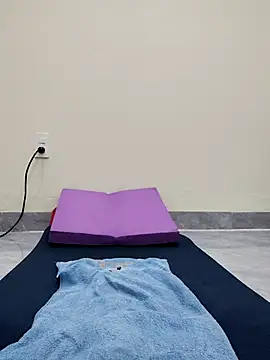 Lyly suri07 online show from 11.24.25