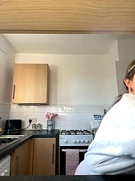 Goldiebaby online show from 12.02.25