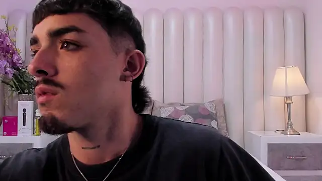 NikoStone  online show from 04.22.26